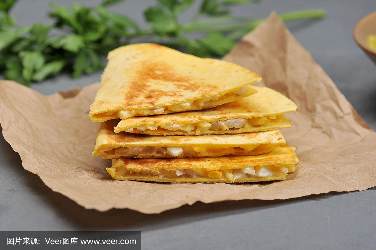 如何制作甜味墨西哥玉米饼小吃