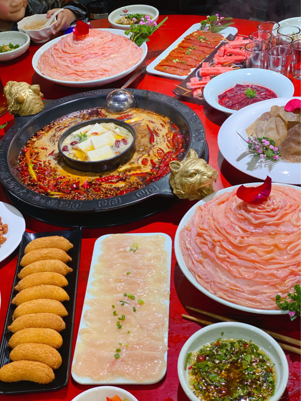 适合家庭聚会的火锅食谱